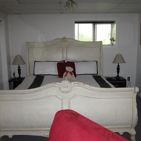 Casey'S Bed & Breakfast Whitehorse Ruang foto