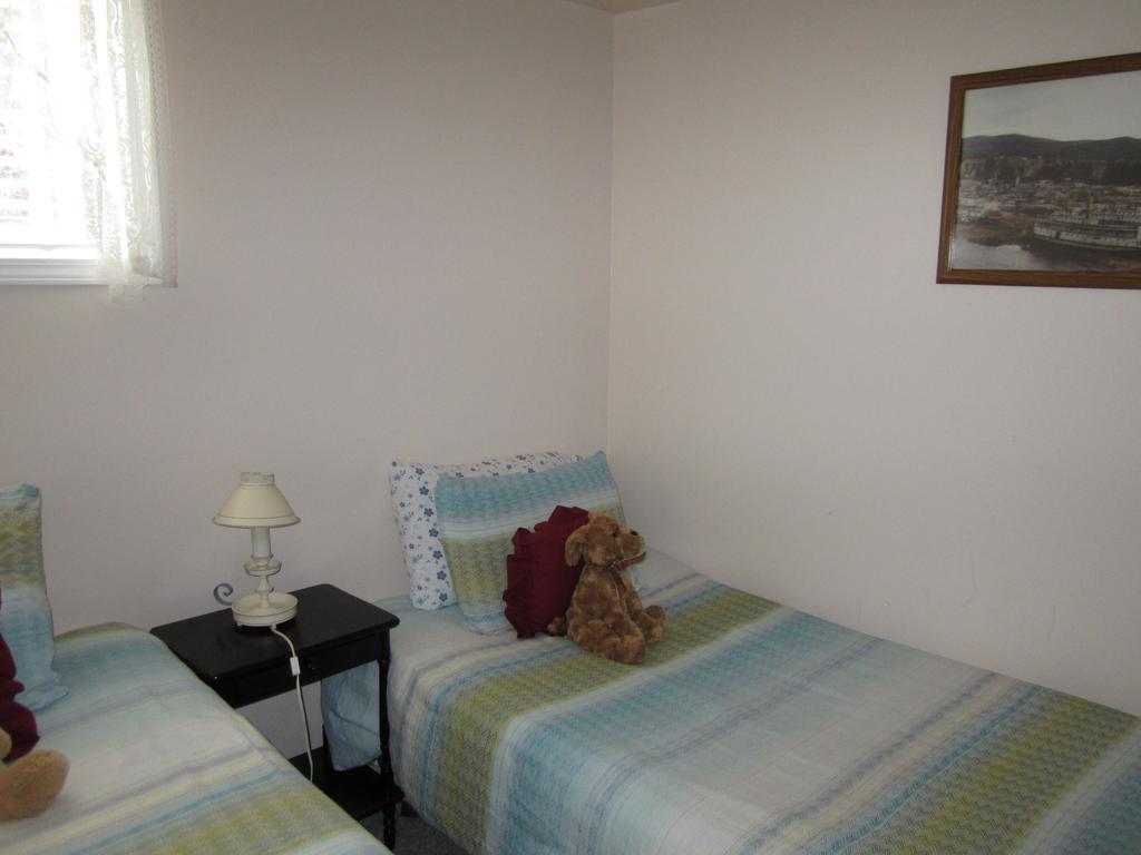 Casey'S Bed & Breakfast Whitehorse Ruang foto