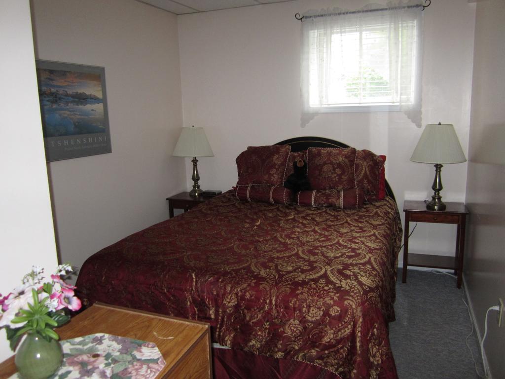 Casey'S Bed & Breakfast Whitehorse Ruang foto