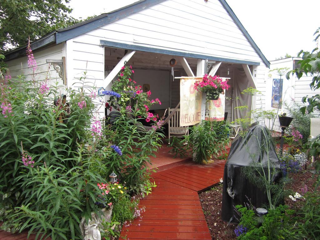 Casey'S Bed & Breakfast Whitehorse Ruang foto