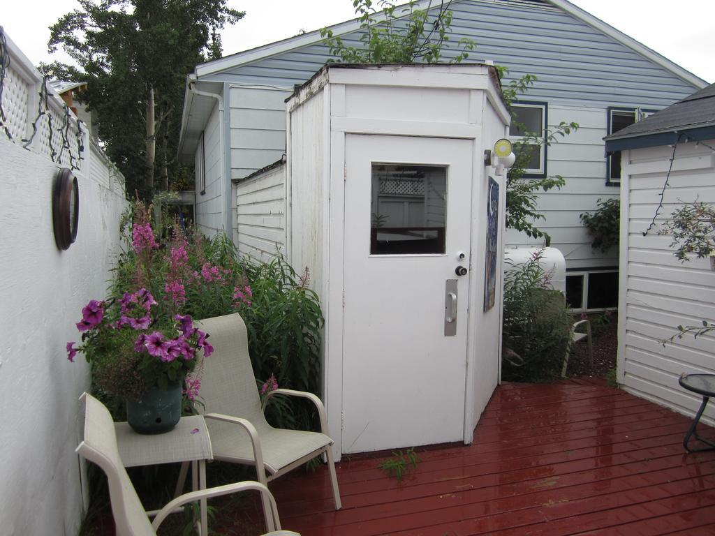 Casey'S Bed & Breakfast Whitehorse Ruang foto