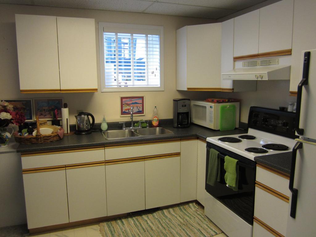 Casey'S Bed & Breakfast Whitehorse Ruang foto