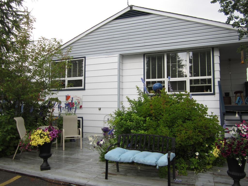 Casey'S Bed & Breakfast Whitehorse Ruang foto