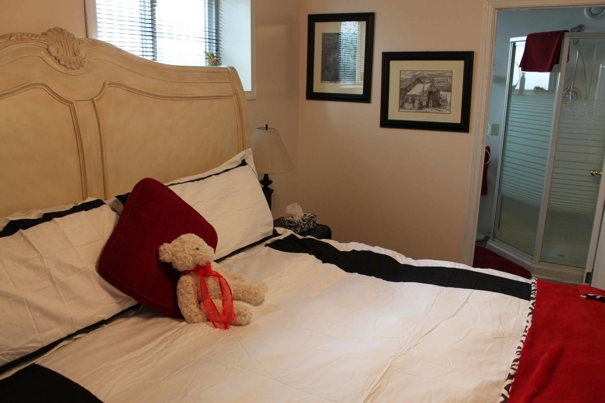 Casey'S Bed & Breakfast Whitehorse Bagian luar foto