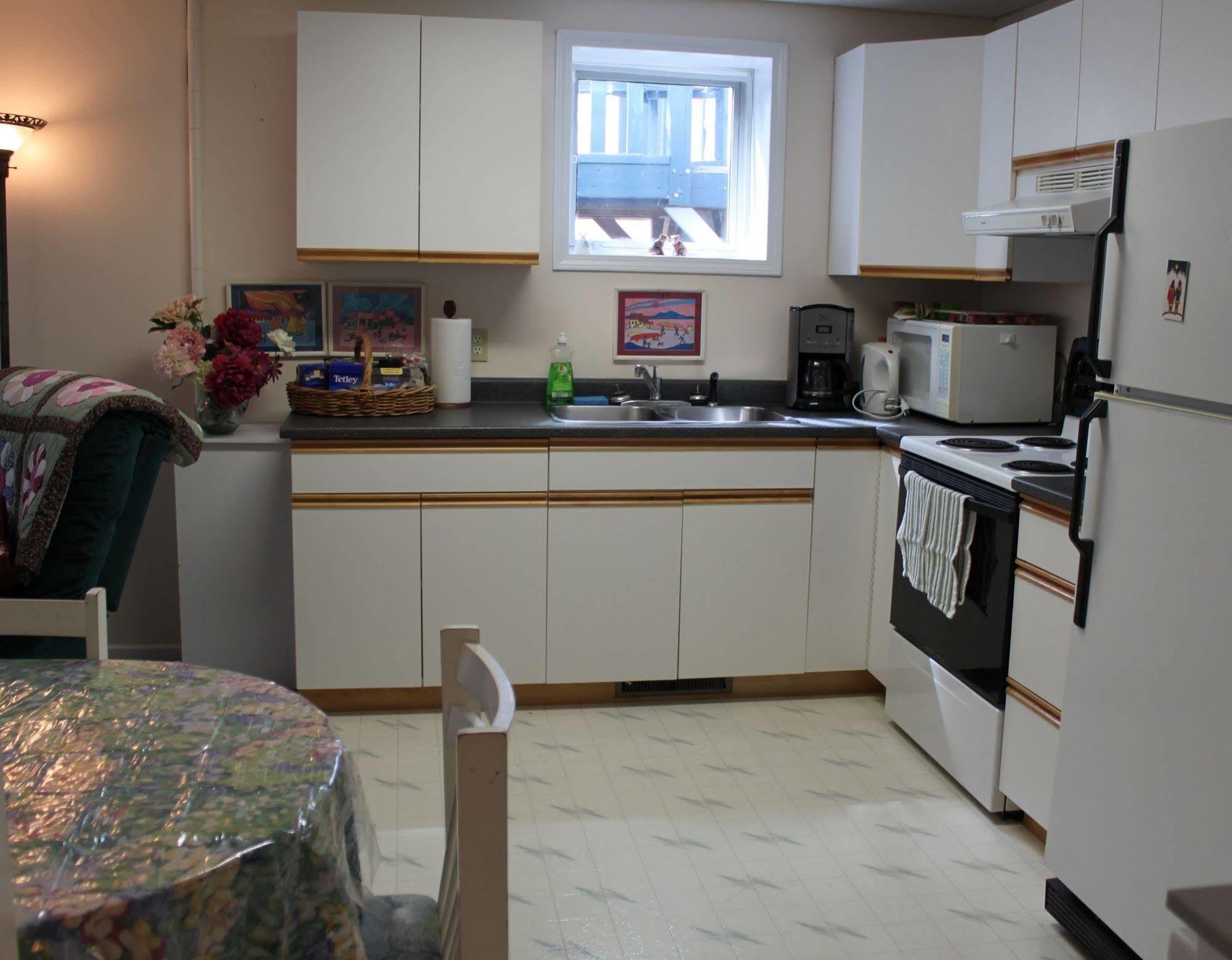 Casey'S Bed & Breakfast Whitehorse Bagian luar foto
