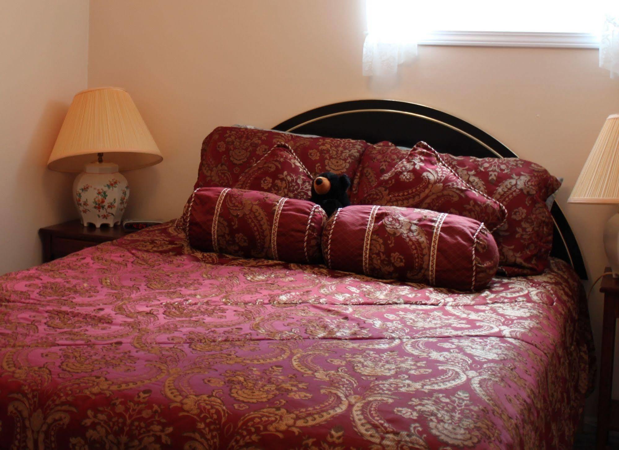 Casey'S Bed & Breakfast Whitehorse Bagian luar foto