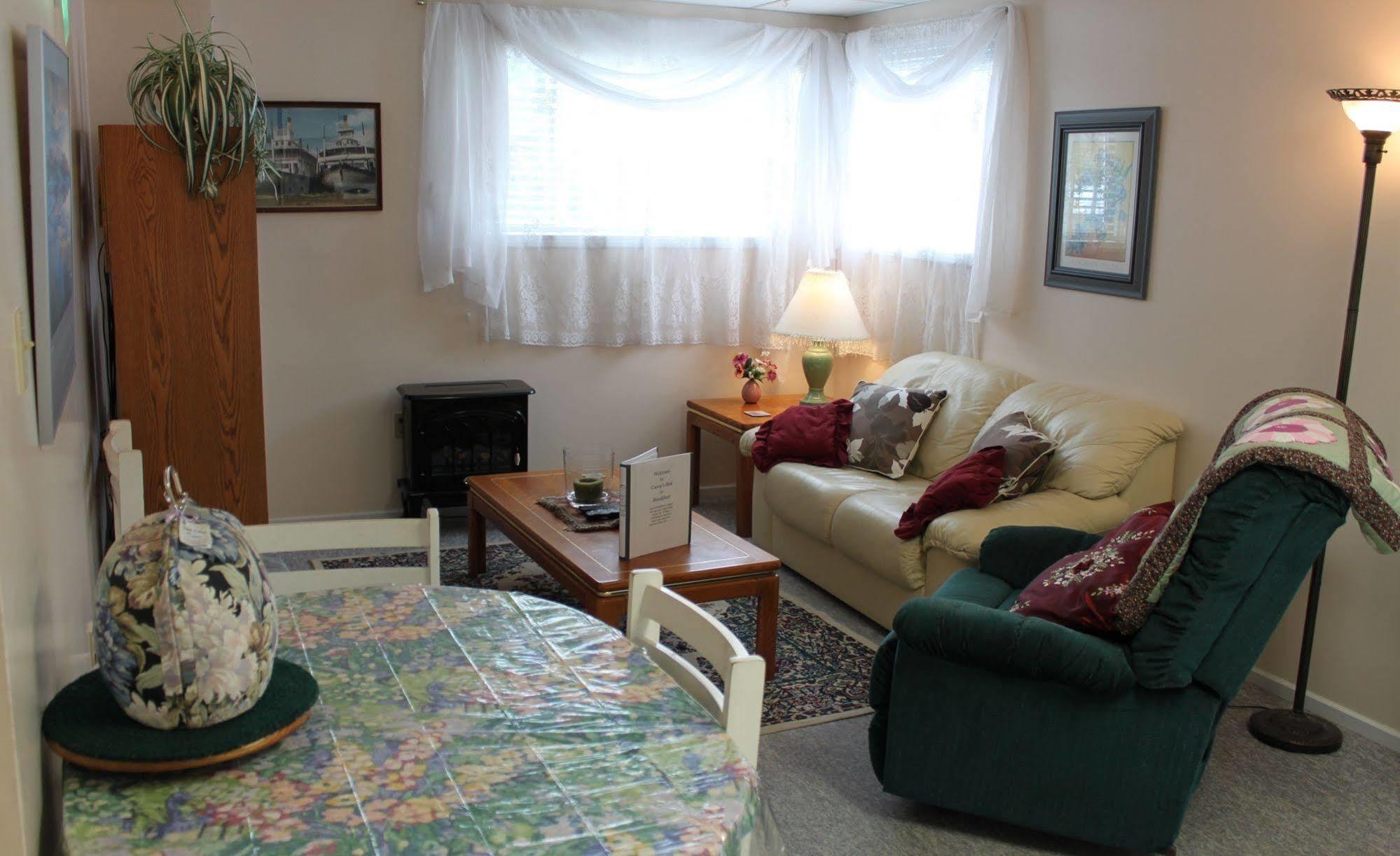 Casey'S Bed & Breakfast Whitehorse Bagian luar foto