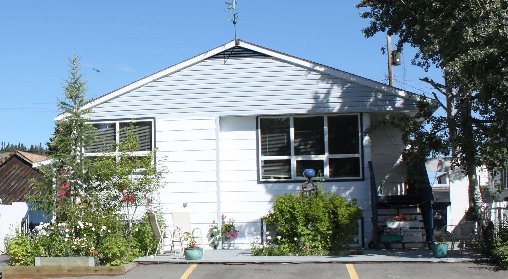 Casey'S Bed & Breakfast Whitehorse Bagian luar foto