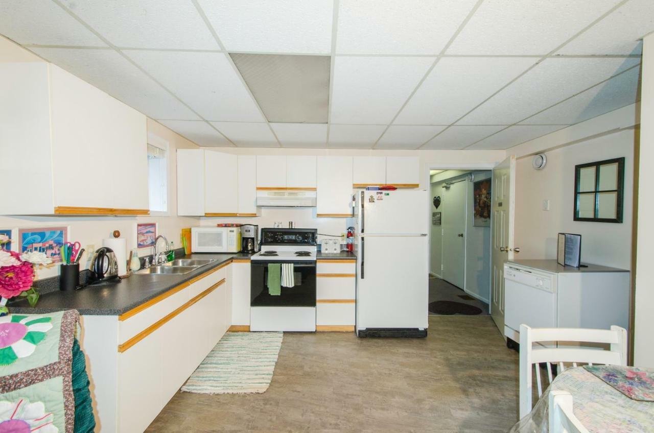 Casey'S Bed & Breakfast Whitehorse Bagian luar foto