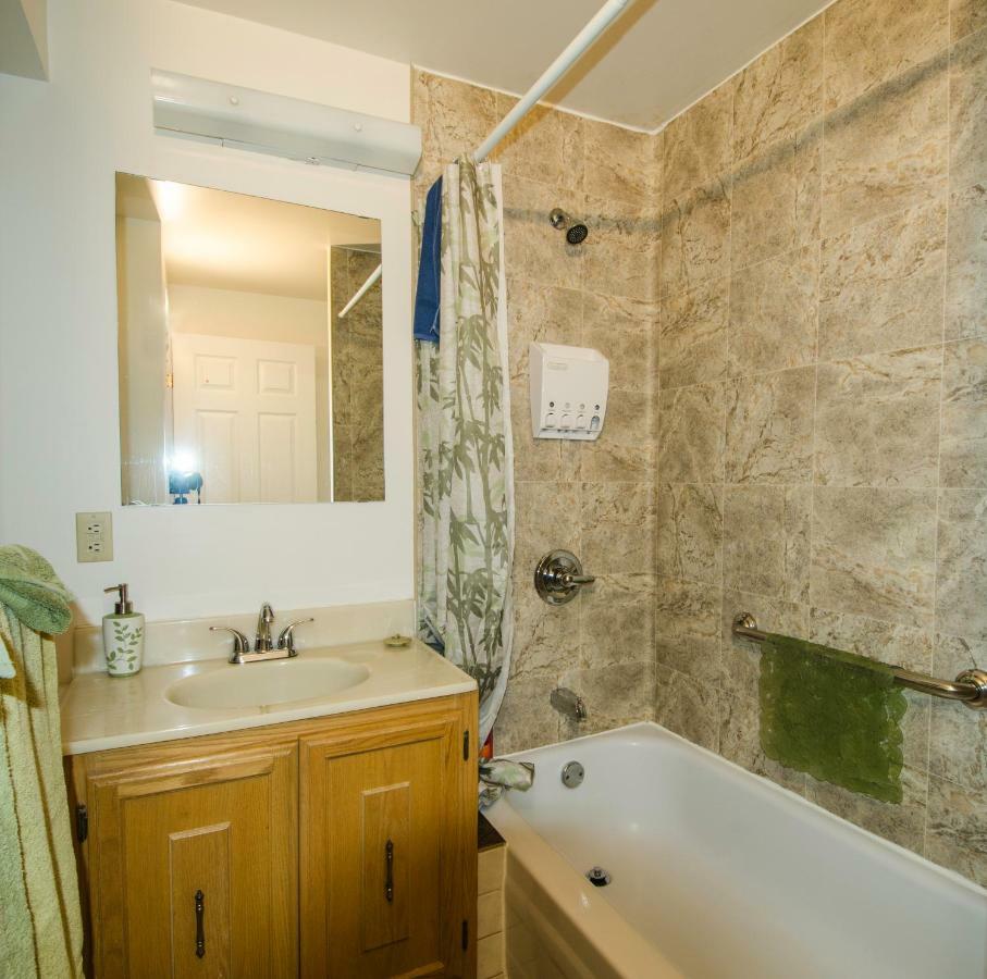 Casey'S Bed & Breakfast Whitehorse Bagian luar foto