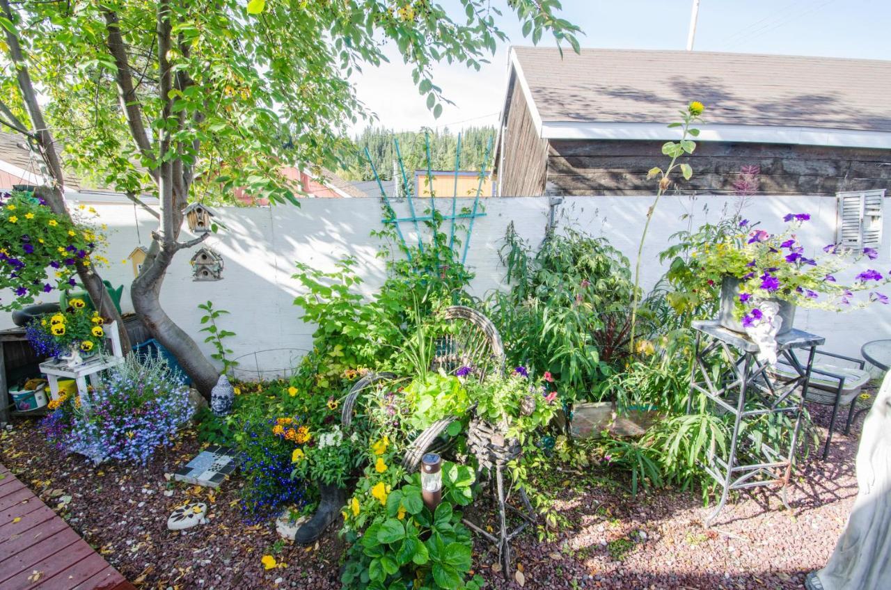 Casey'S Bed & Breakfast Whitehorse Bagian luar foto